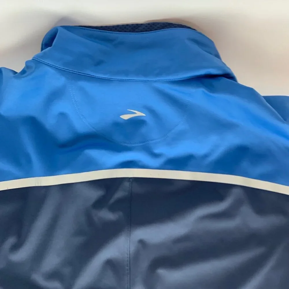 Brooks sale item
